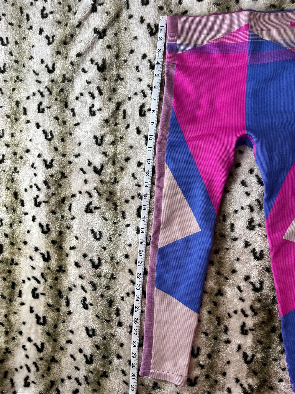 Nike Women’s Pink, Blue & Light Purple Colorblock Leggings Set - Picture 4 of 16